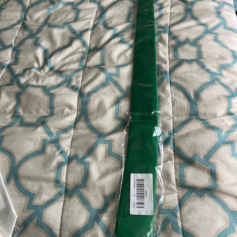 Azazie ‘Emerald’ Matte Satin, Men’s, Skinny Tie - Picture 2 of 7